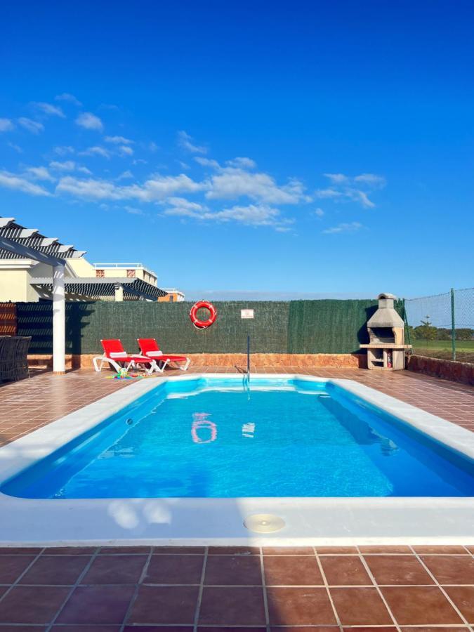 Villa Eva - New To The Market, Fully Refurbished Licensed Villa - Private Pool Caleta De Fuste Exterior foto